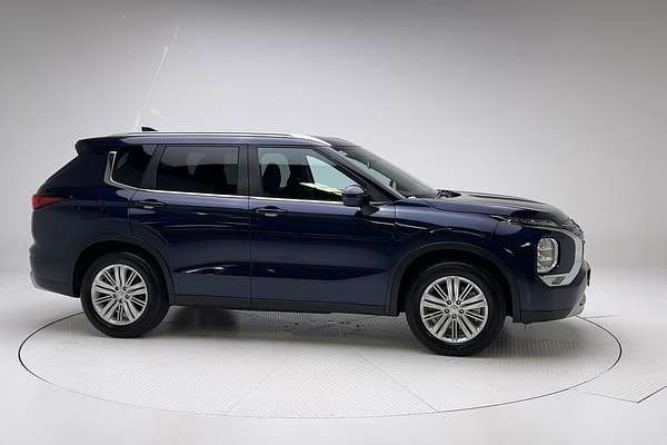 2023 Mitsubishi Outlander LS ZM