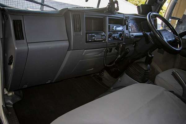 2009 Isuzu NLR NLR SERIES