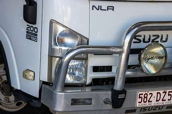 2009 Isuzu NLR NLR SERIES