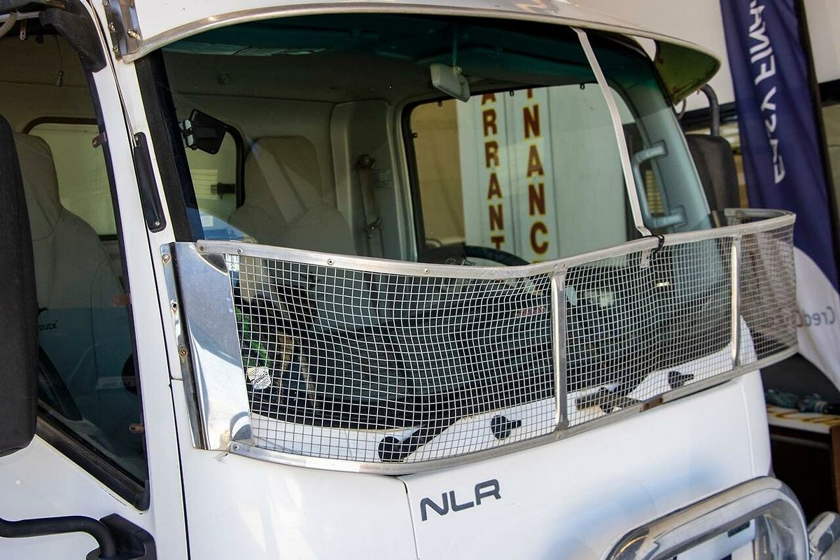2009 Isuzu NLR NLR SERIES