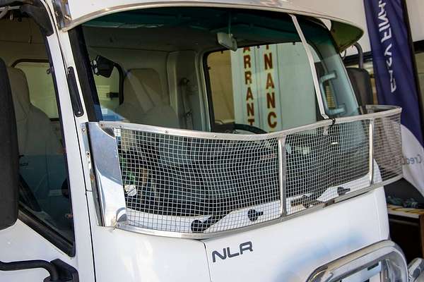 2009 Isuzu NLR NLR SERIES