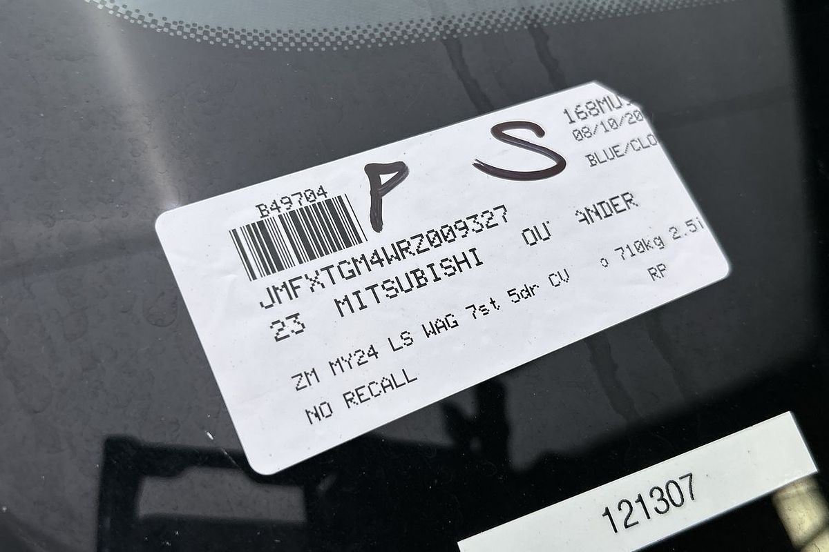 2023 Mitsubishi Outlander LS ZM