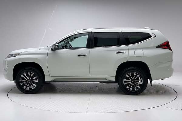 2021 Mitsubishi Pajero Sport GLS QF