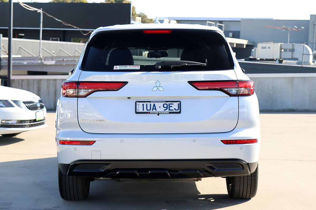 2024 Mitsubishi Outlander Black Edition ZM