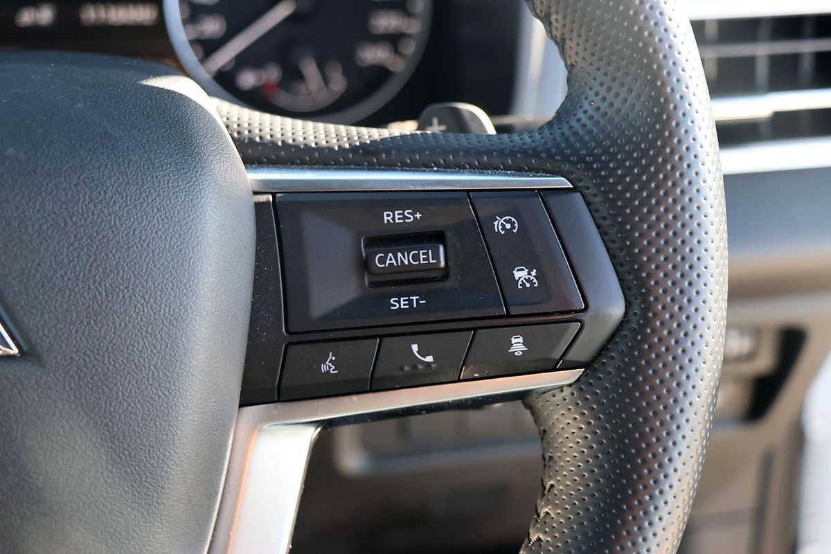 2024 Mitsubishi Outlander Black Edition ZM
