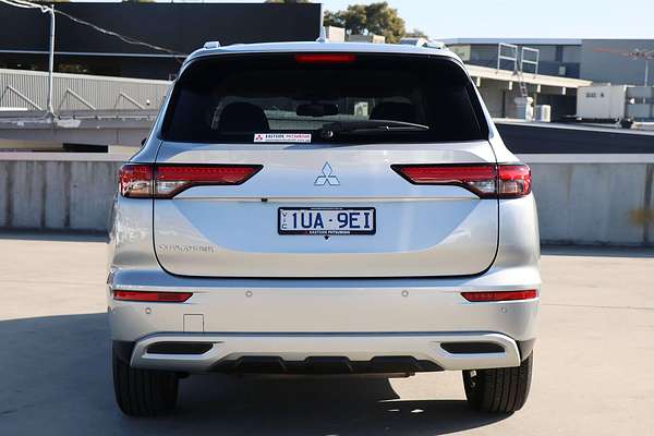 2024 Mitsubishi Outlander LS ZM