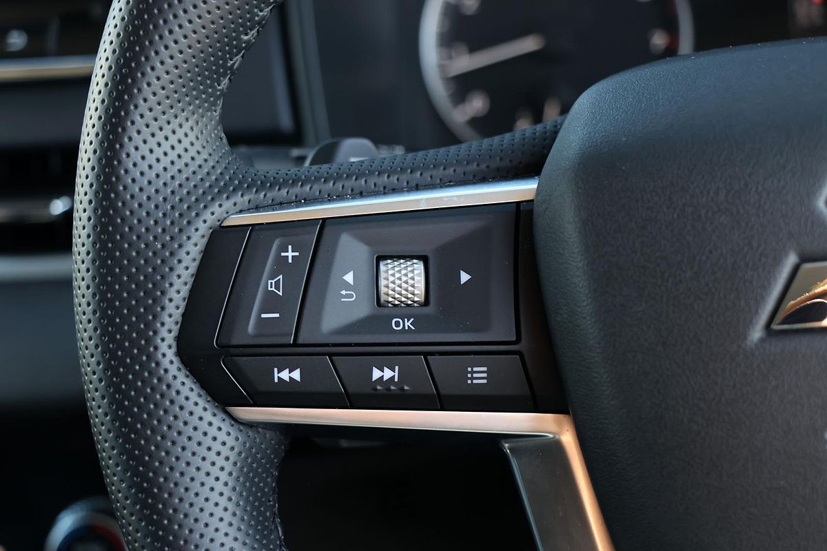2024 Mitsubishi Outlander LS ZM