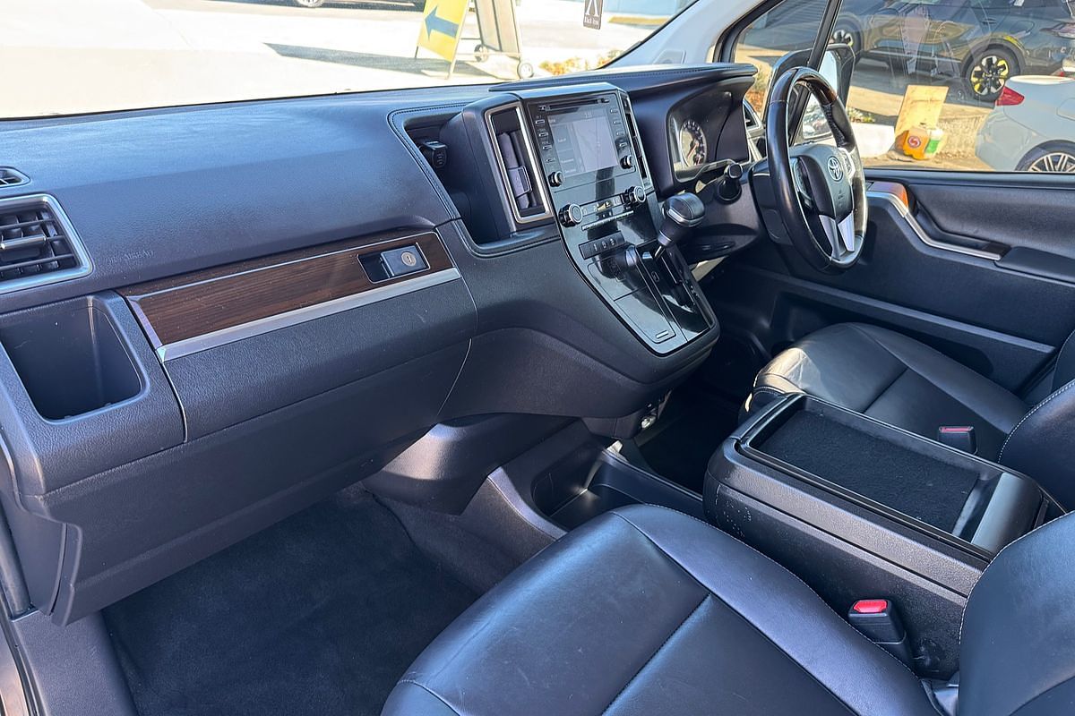 2019 Toyota Granvia VX GDH303R
