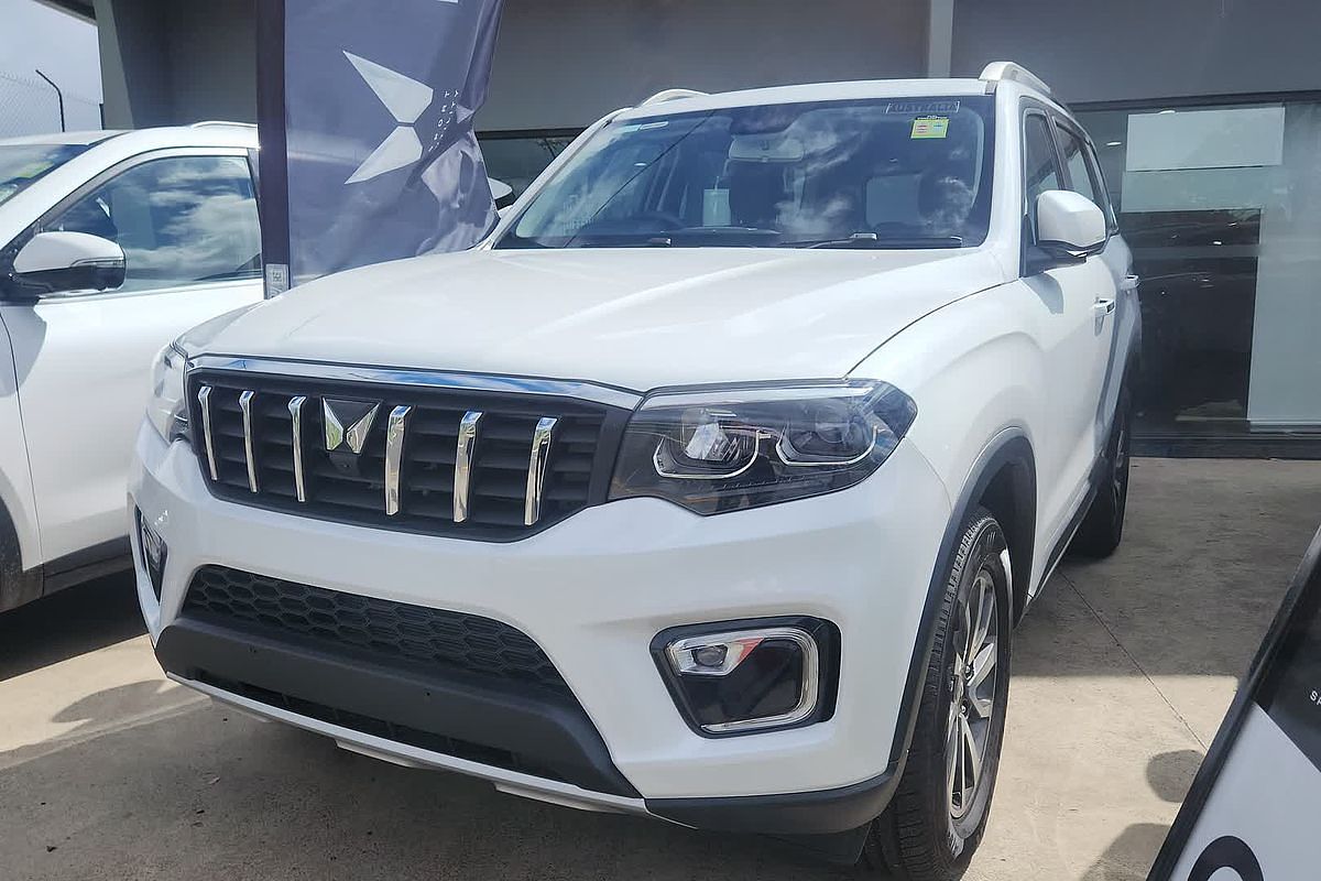 2024 Mahindra Scorpio Z8L
