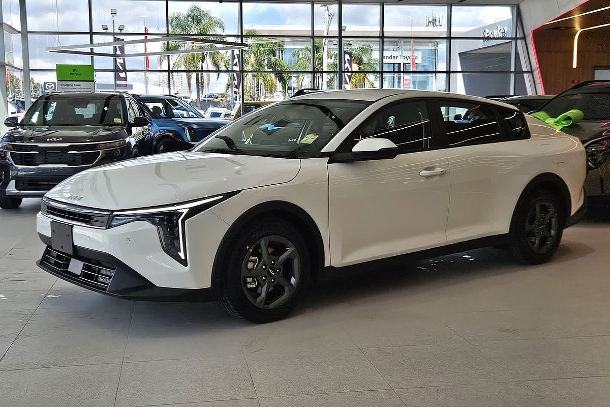 2024 Kia K4 S CL4m