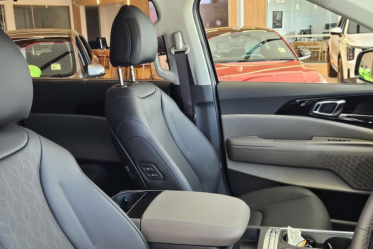 2025 Kia Carnival GT-Line KA4 PE