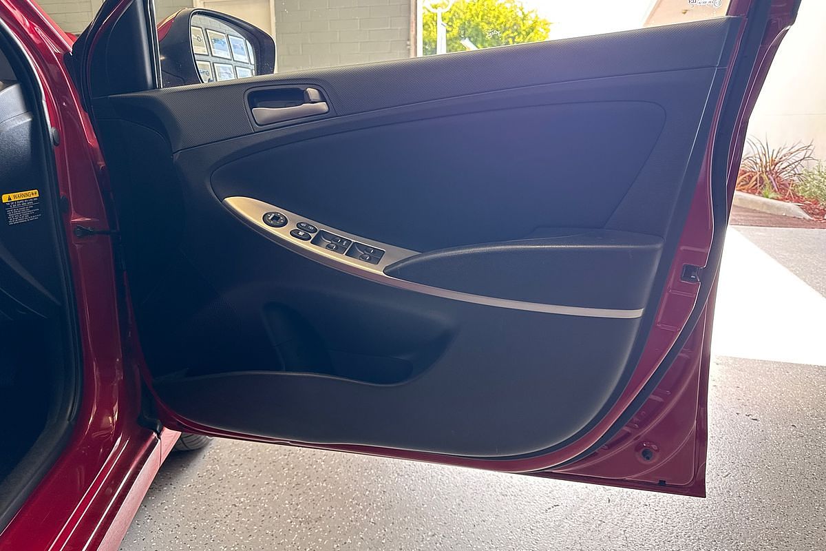 2018 Hyundai Accent Sport RB6