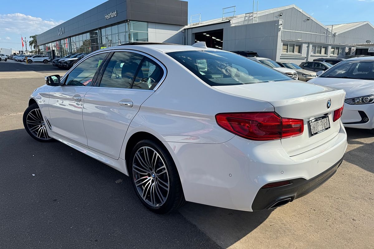 2016 BMW 5 Series 520d M Sport G30