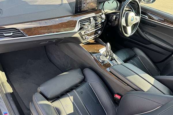 2016 BMW 5 Series 520d M Sport G30