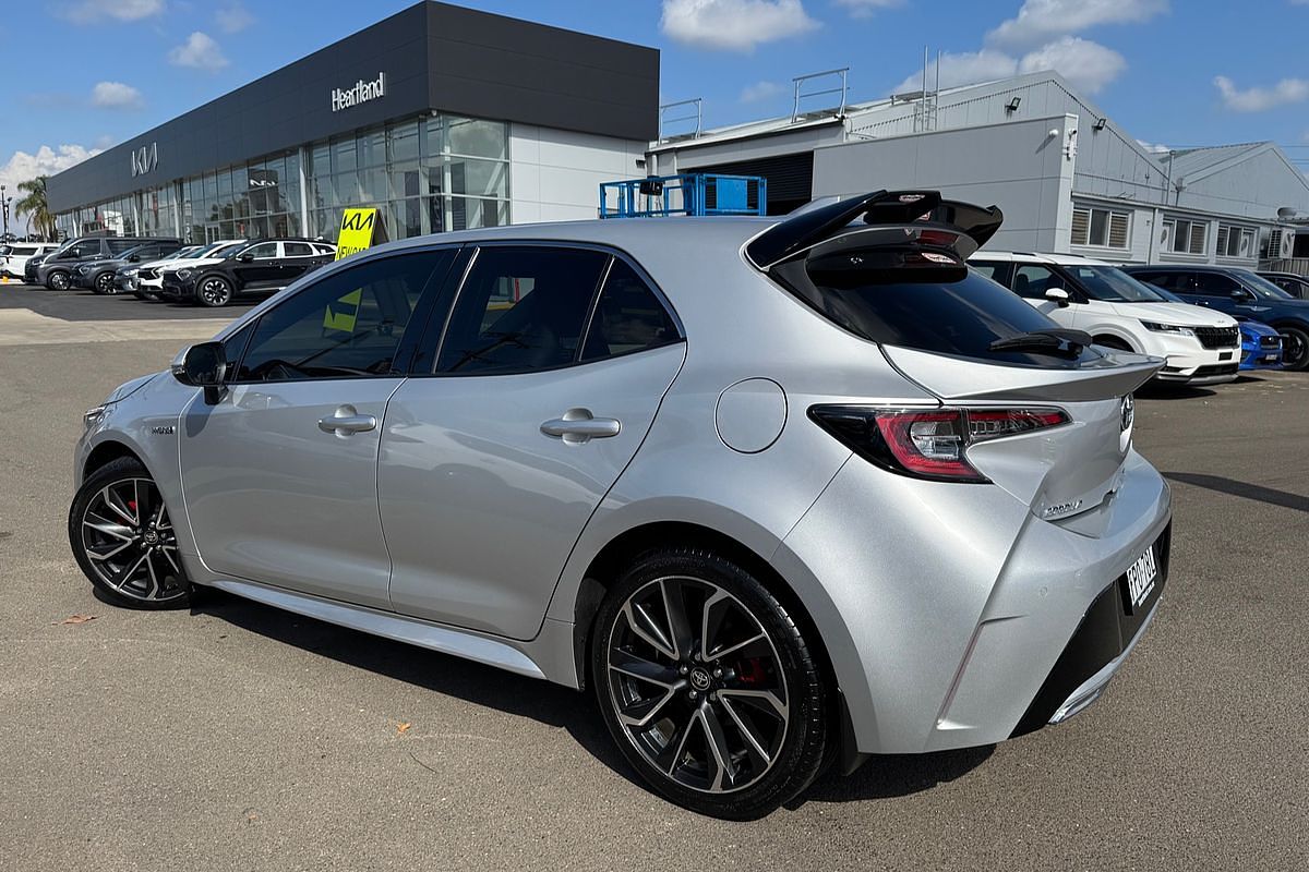 2020 Toyota Corolla ZR Hybrid ZWE211R