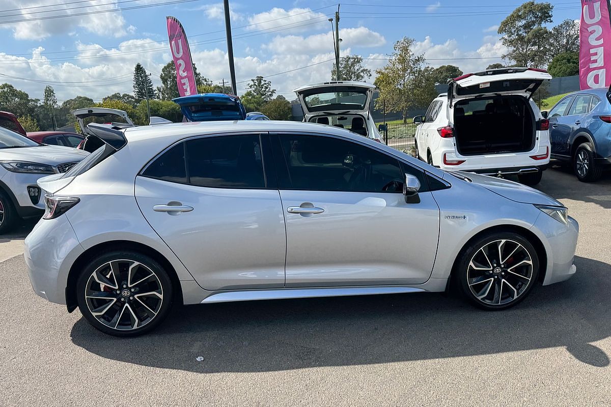 2020 Toyota Corolla ZR Hybrid ZWE211R