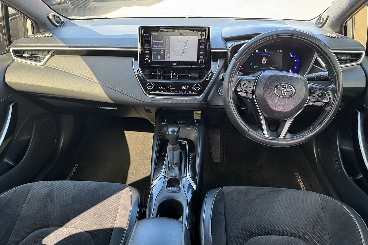 2020 Toyota Corolla ZR Hybrid ZWE211R