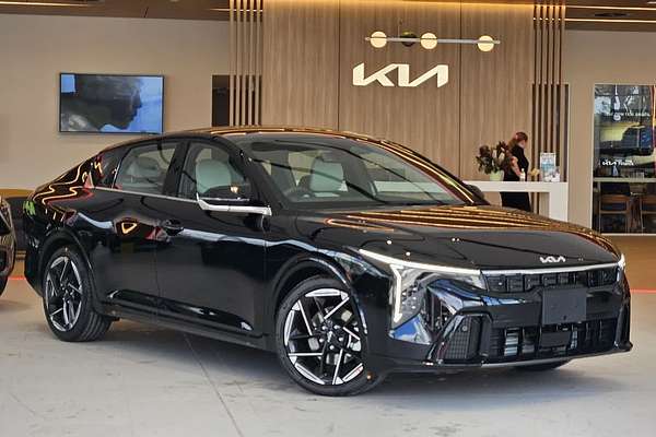 2024 Kia K4 GT-Line CL4m