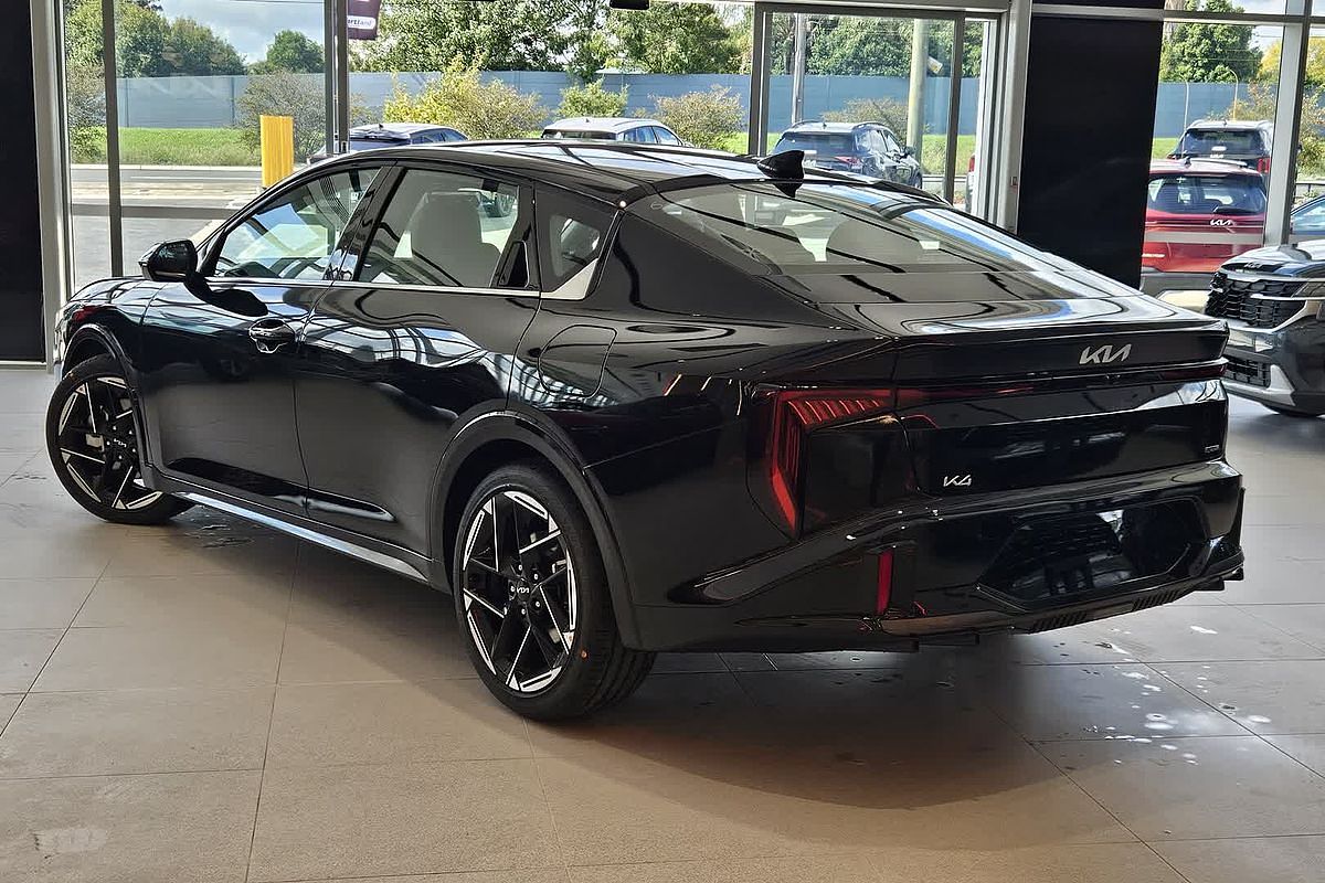 2024 Kia K4 GT-Line CL4m