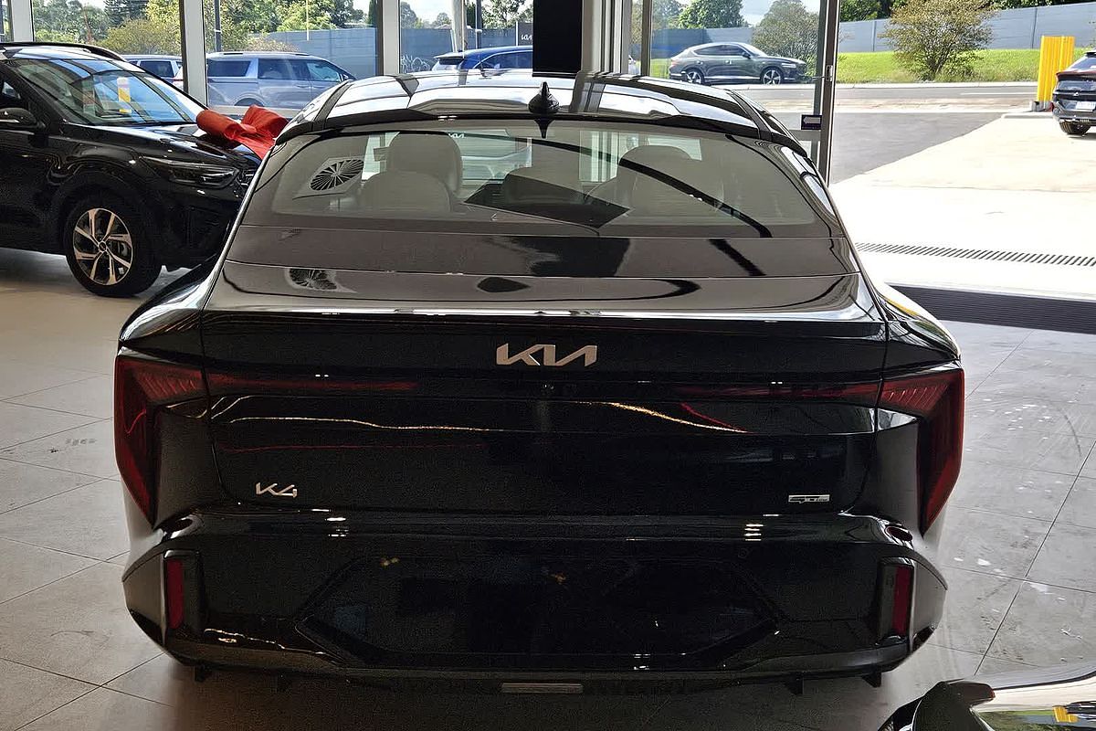2024 Kia K4 GT-Line CL4m