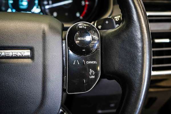 2019 Land Rover Discovery SD6 SE Series 5