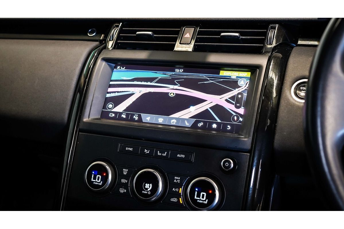 2019 Land Rover Discovery SD6 SE Series 5