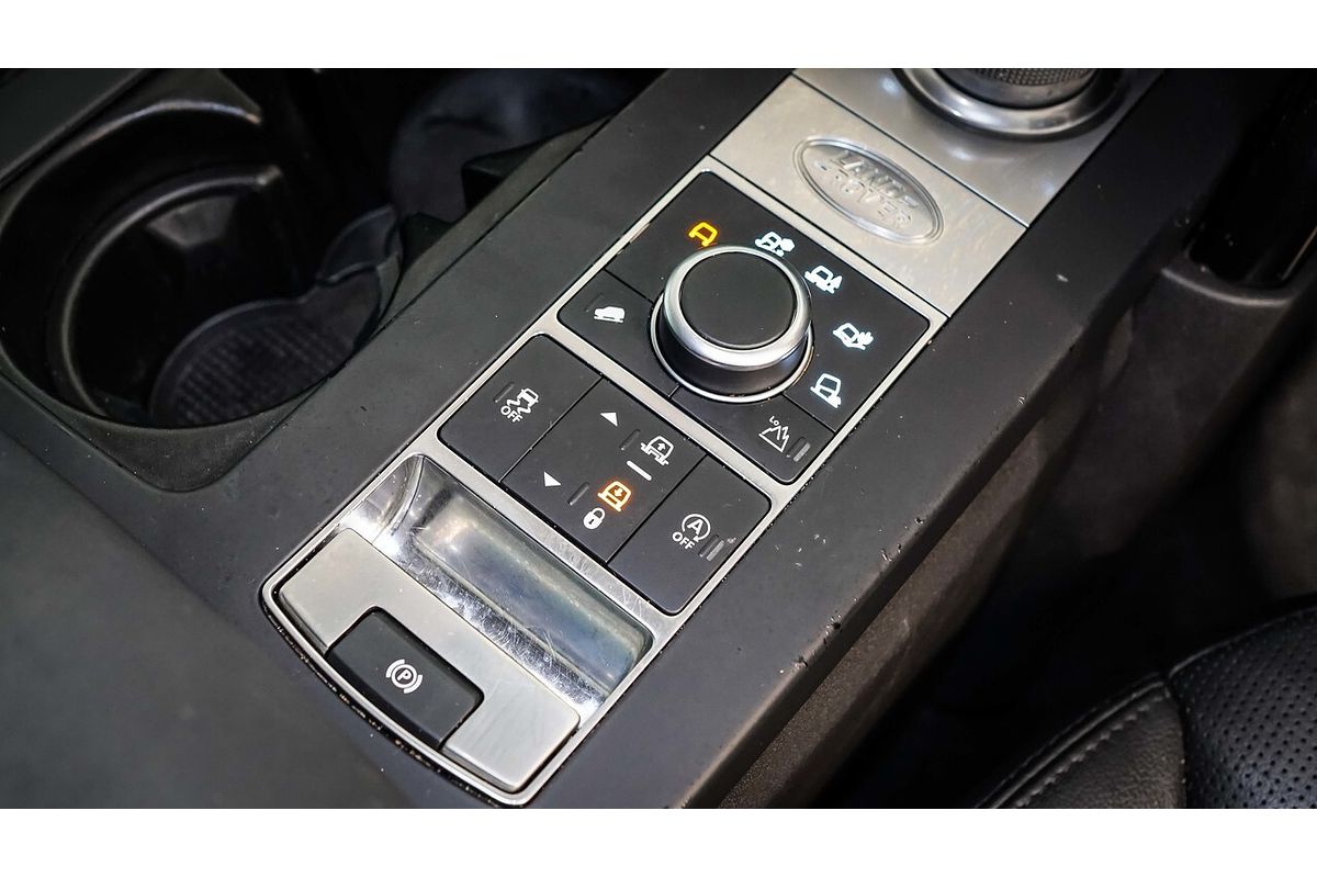 2019 Land Rover Discovery SD6 SE Series 5