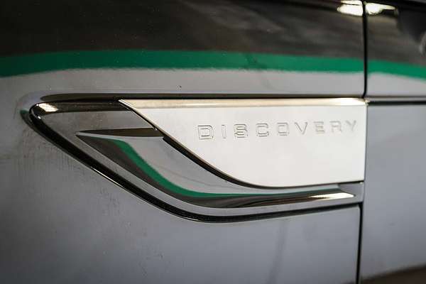 2019 Land Rover Discovery SD6 SE Series 5