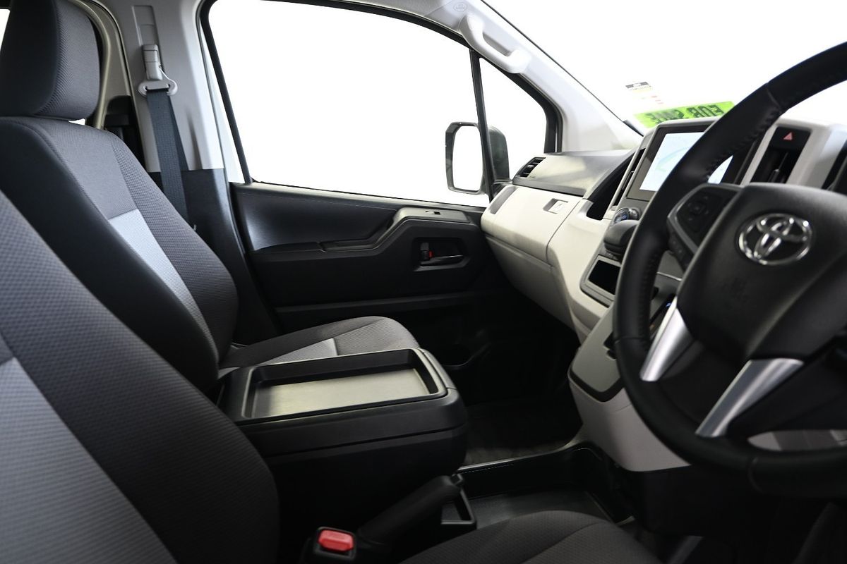 2024 Toyota Hiace GDH300R LWB