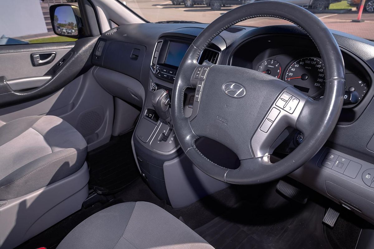 2016 Hyundai iMax TQ3-W Series II