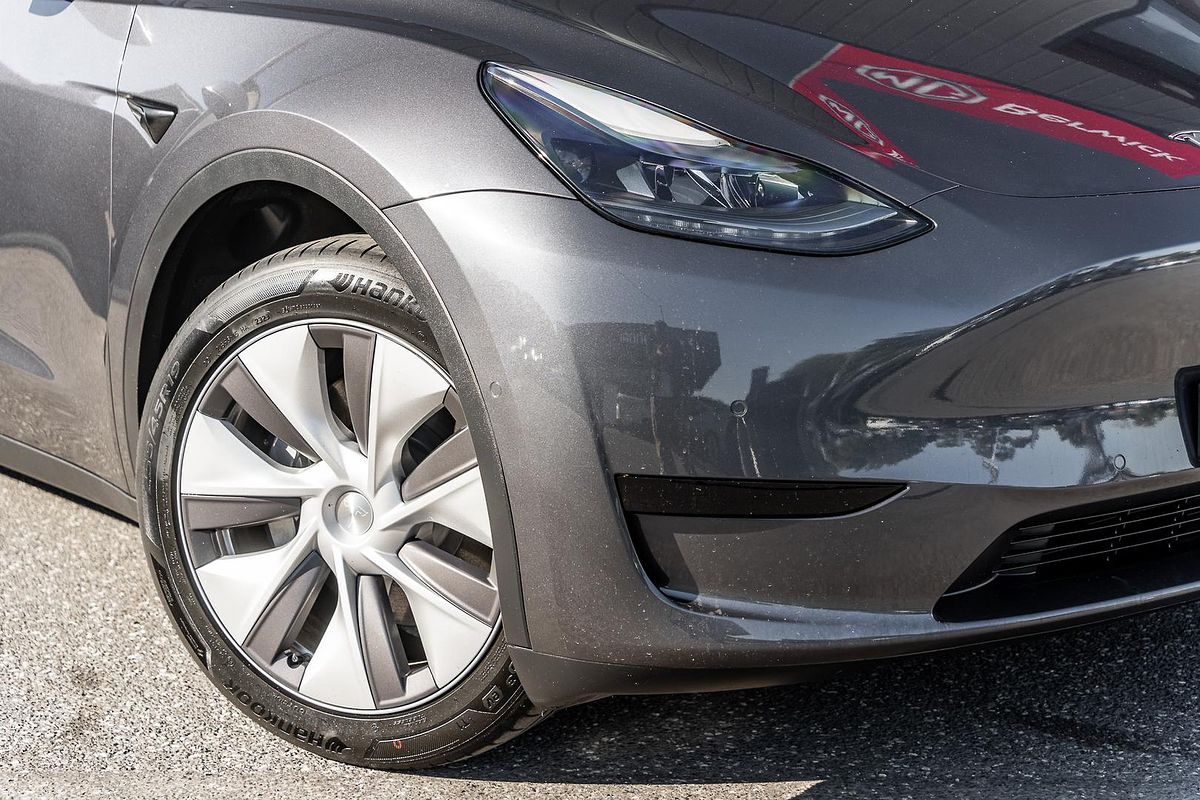 2023 Tesla Model Y Rear-Wheel Drive