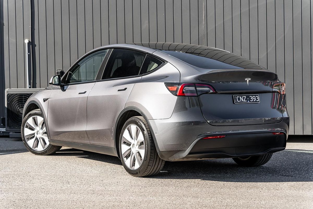 2023 Tesla Model Y Rear-Wheel Drive