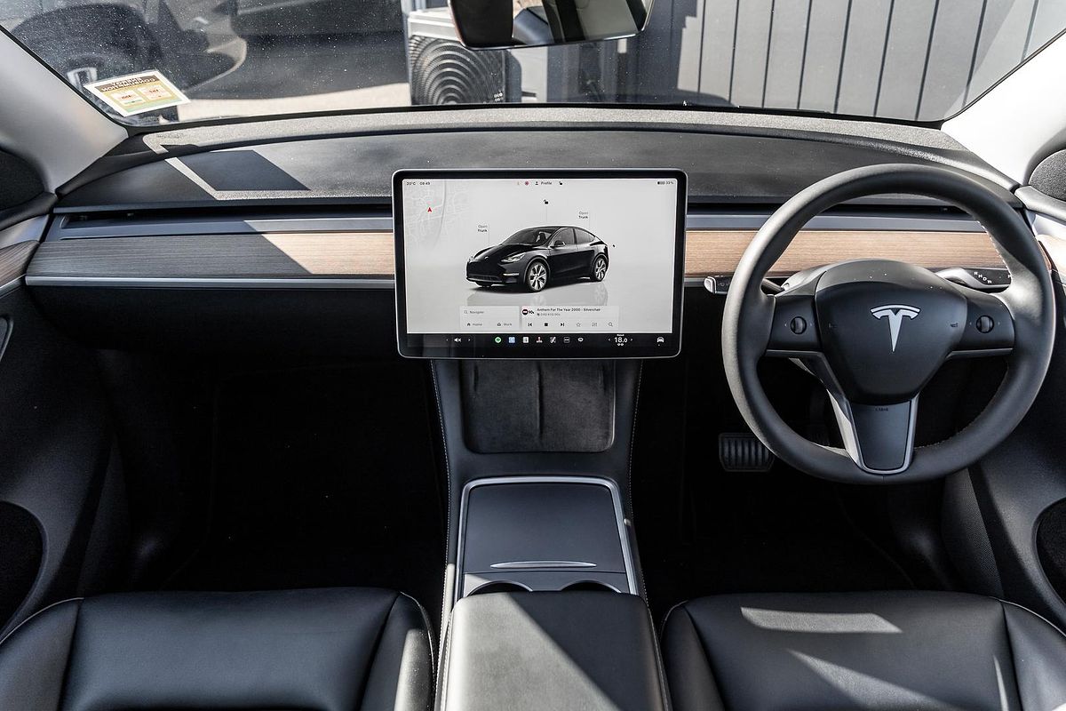 2023 Tesla Model Y Rear-Wheel Drive