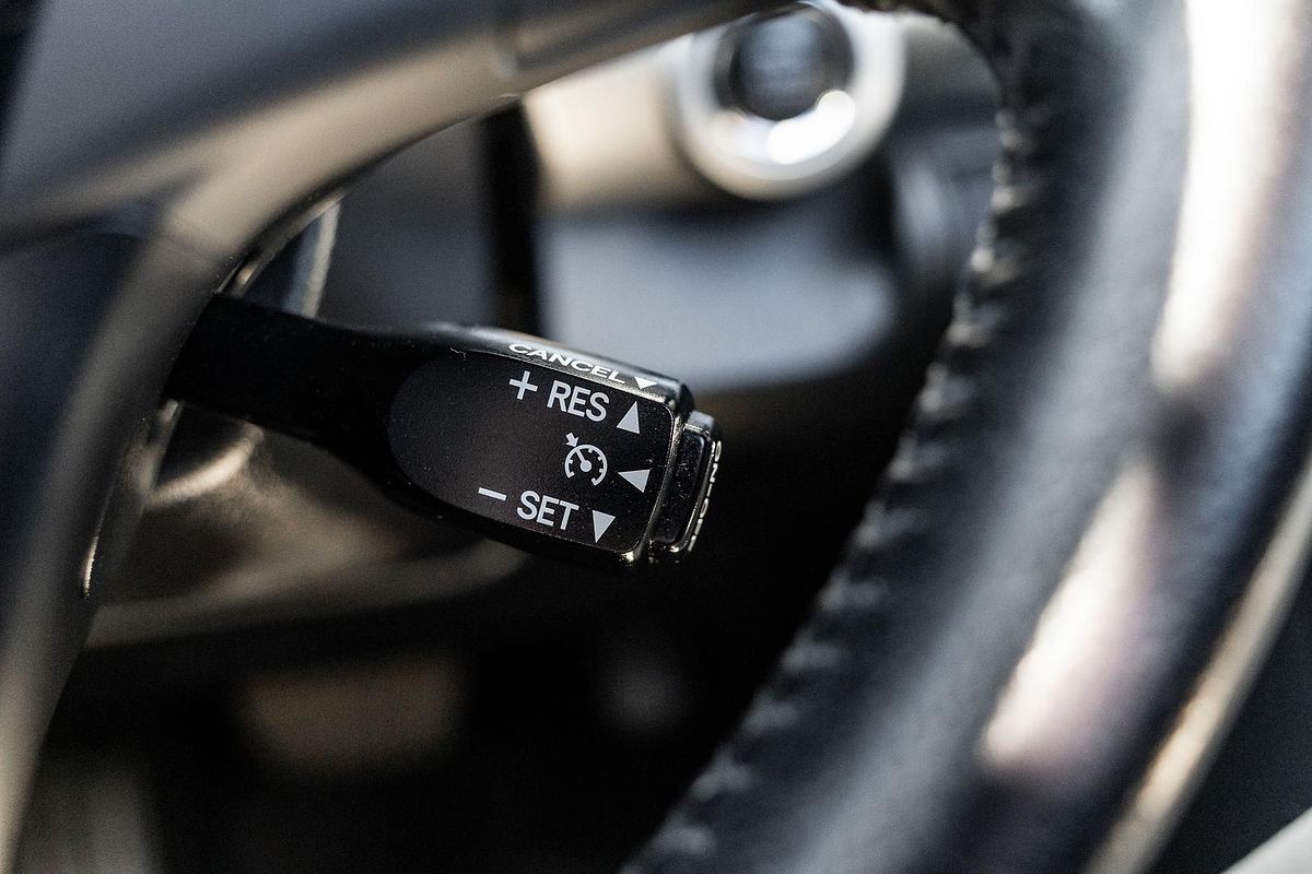 2016 Toyota Camry Atara S ASV50R
