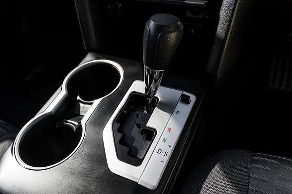 2016 Toyota Camry Atara S ASV50R