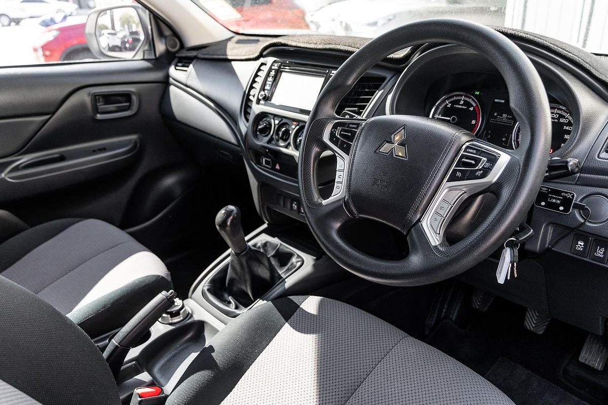 2018 Mitsubishi Triton GLX MR 4X4
