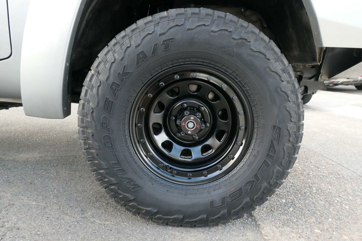 2012 Nissan Patrol ST GU 8