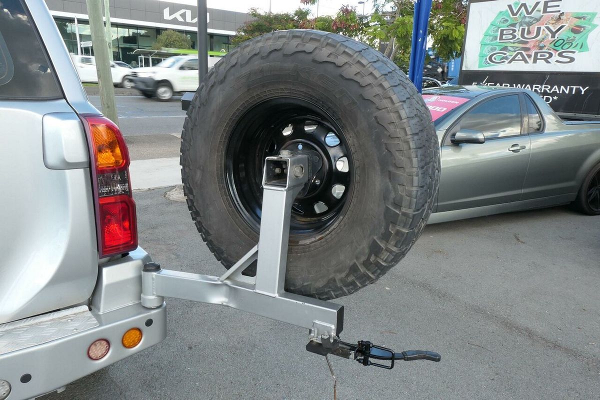 2012 Nissan Patrol ST GU 8