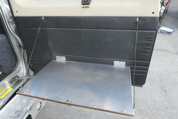 2012 Nissan Patrol ST GU 8