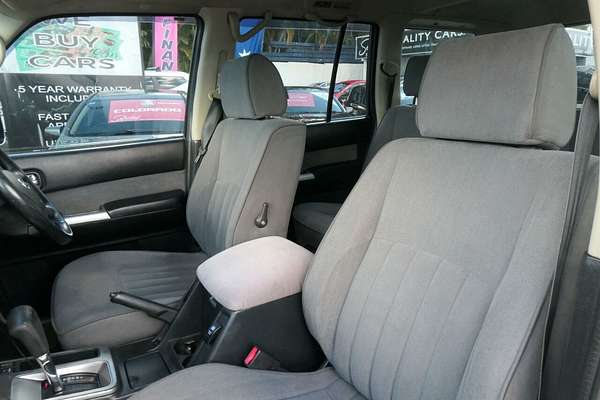 2012 Nissan Patrol ST GU 8