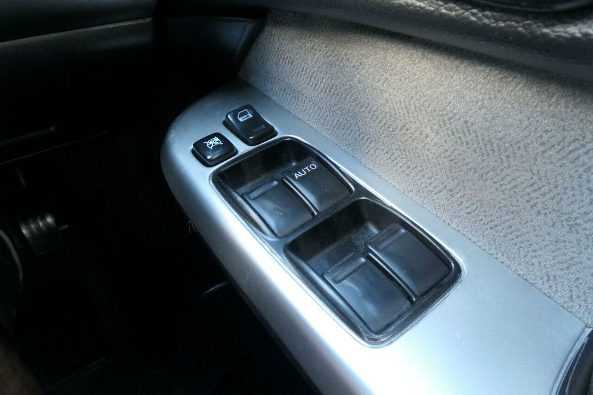 2012 Nissan Patrol ST GU 8