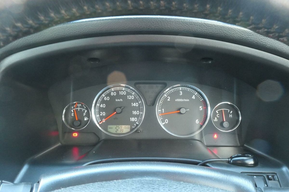 2012 Nissan Patrol ST GU 8