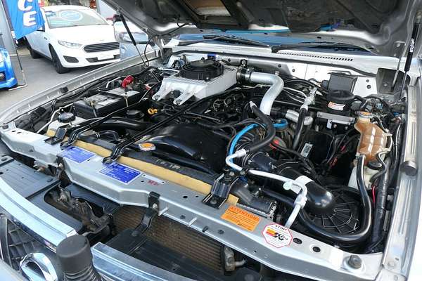 2012 Nissan Patrol ST GU 8