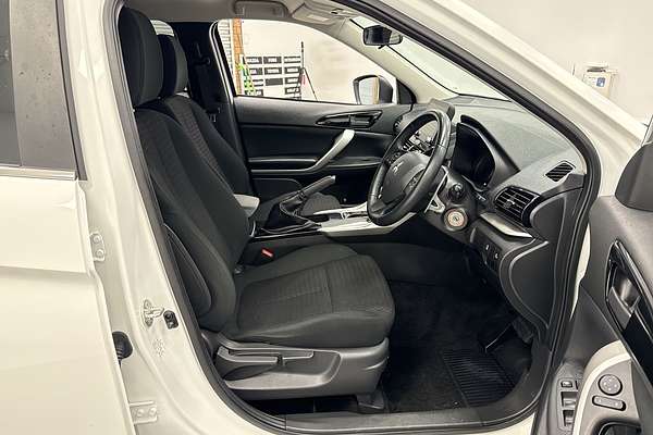2022 Mitsubishi Eclipse Cross ES YB