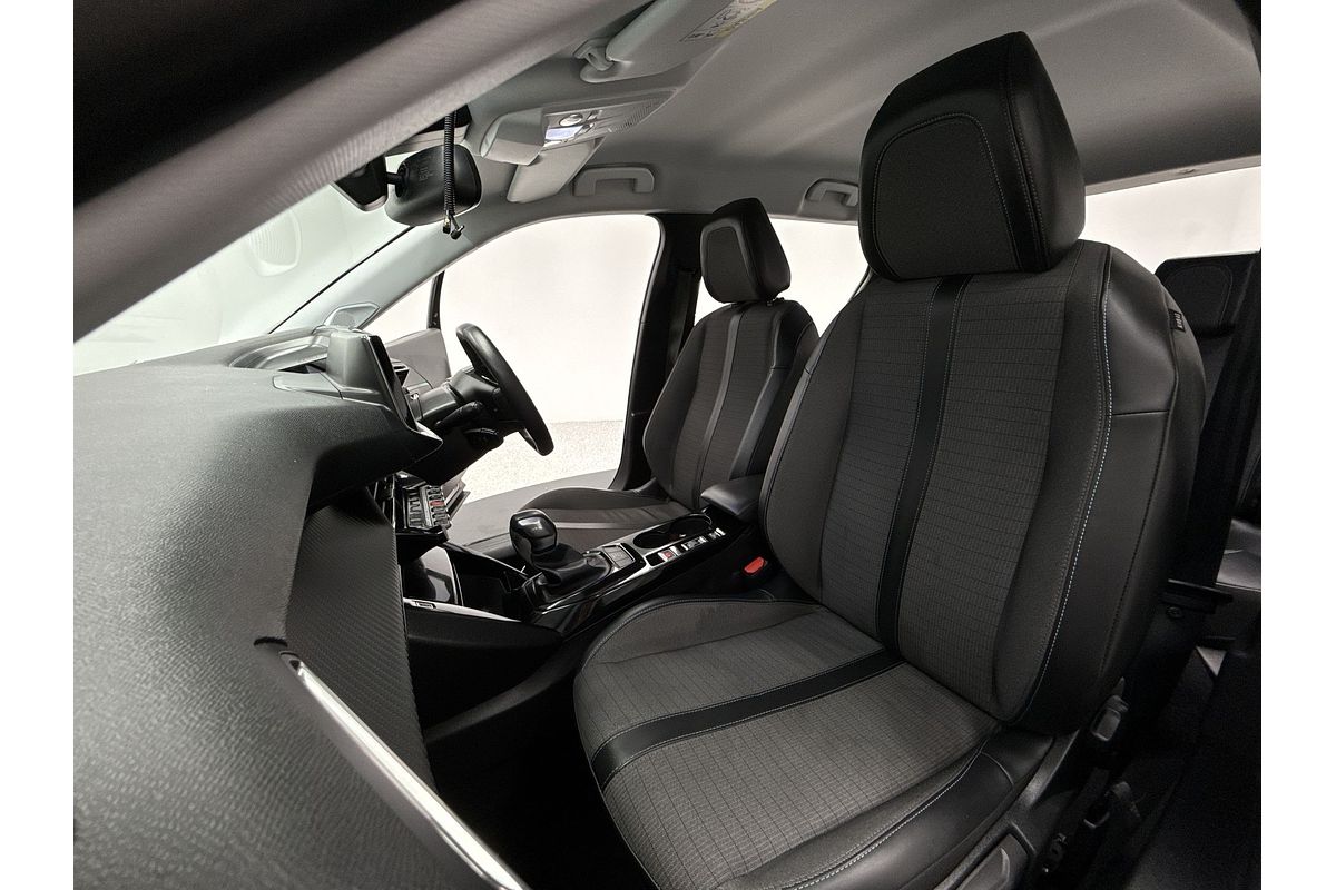 2021 Peugeot 2008 Allure P24