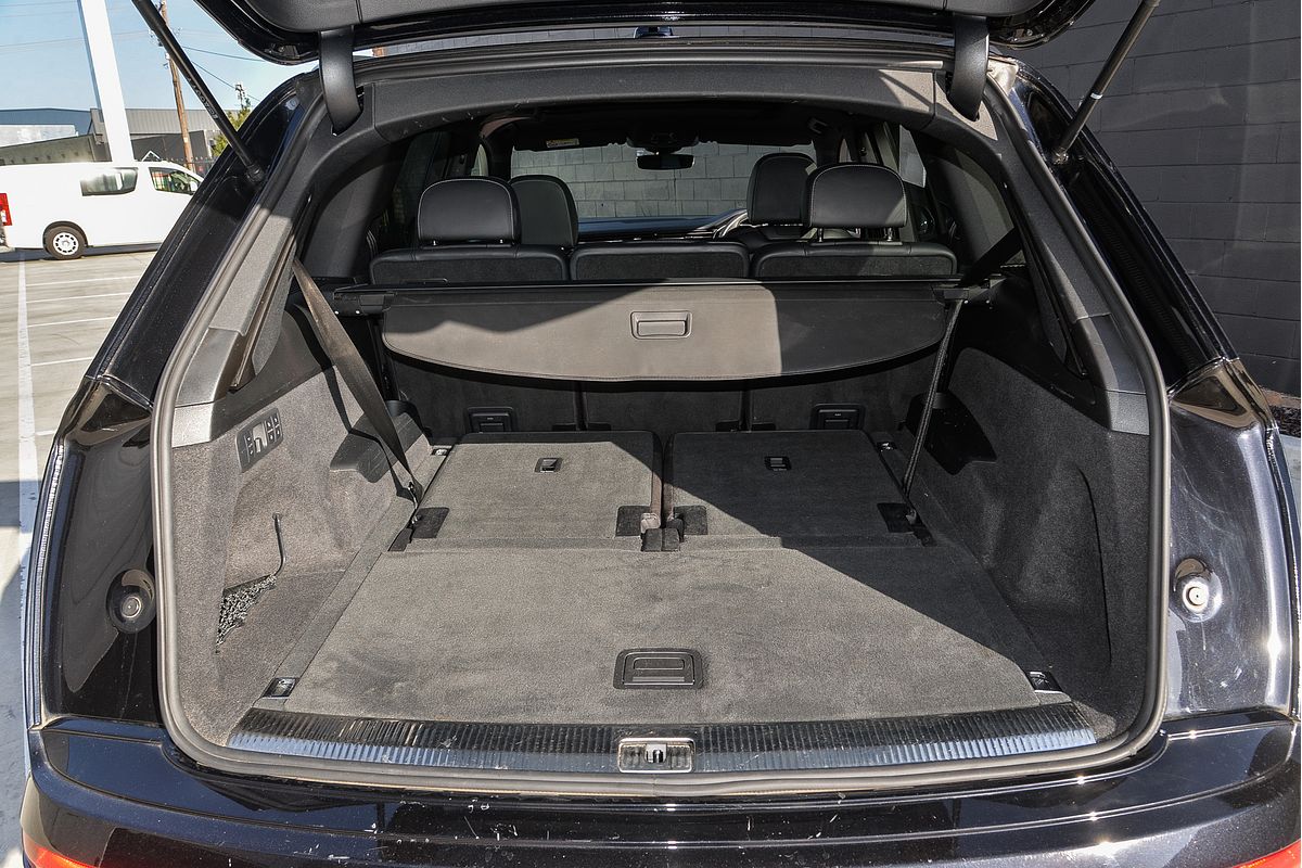 2021 Audi Q7 50 TDI S line 4M