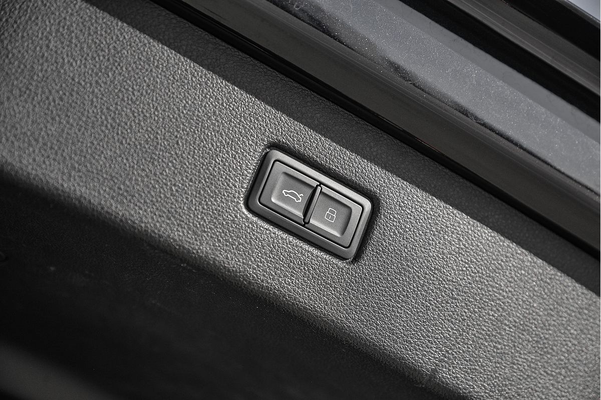 2021 Audi Q7 50 TDI S line 4M