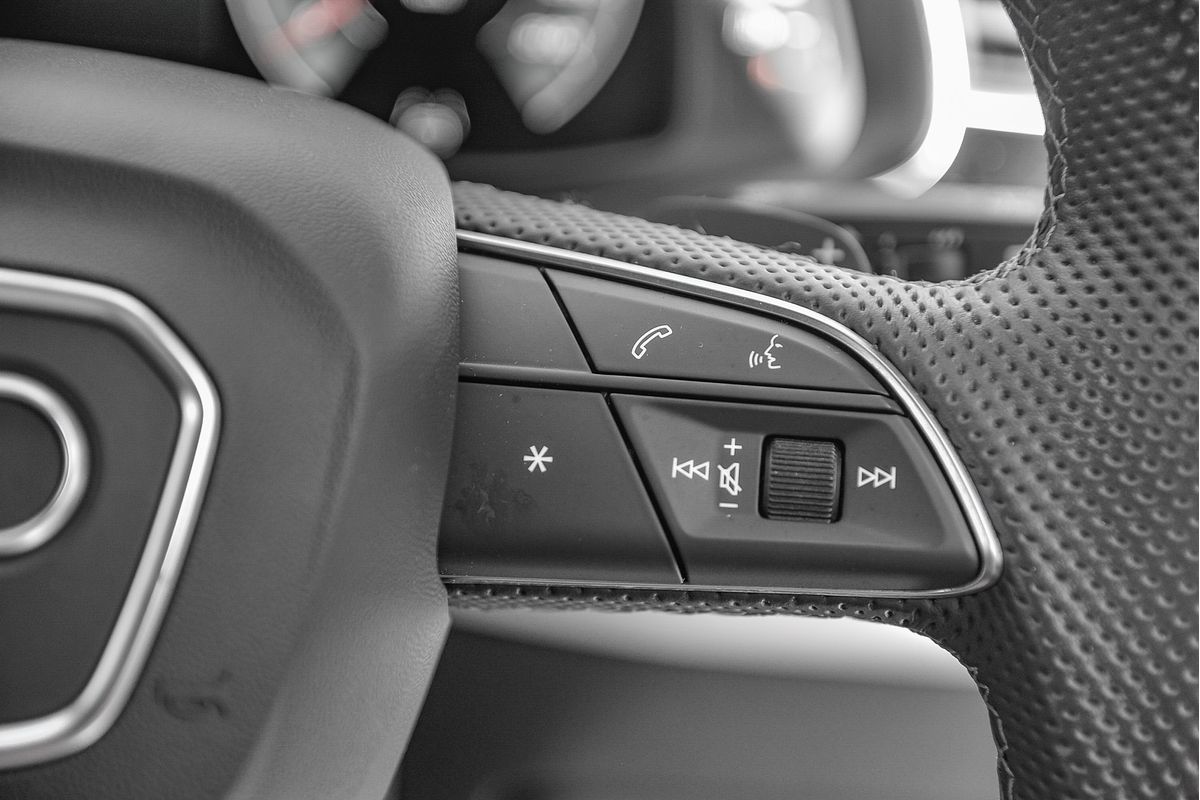 2021 Audi Q7 50 TDI S line 4M