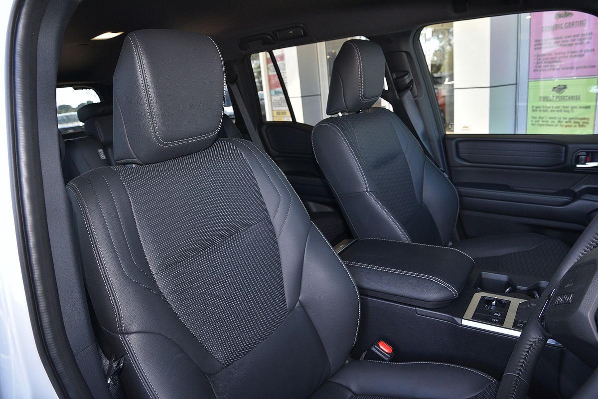2025 Toyota Landcruiser Prado VX GDJ251R