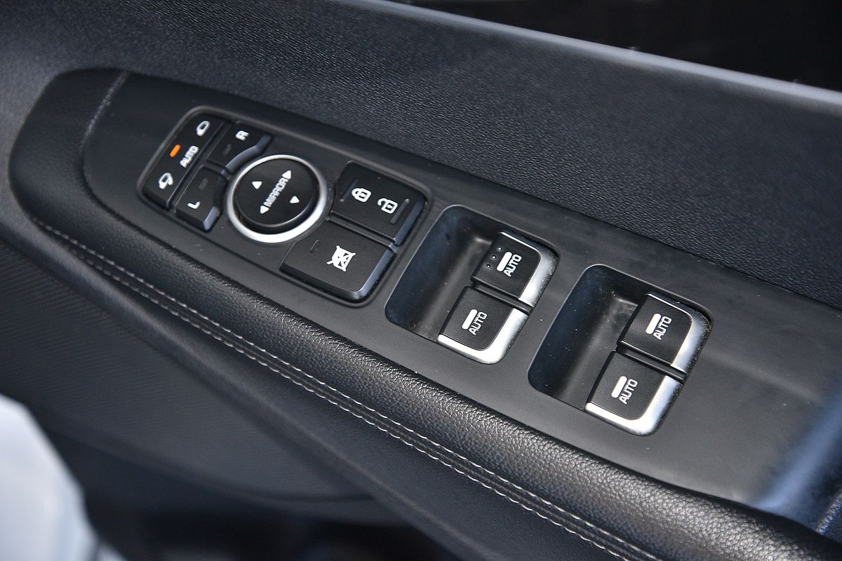 2016 Kia Sorento SLi UM